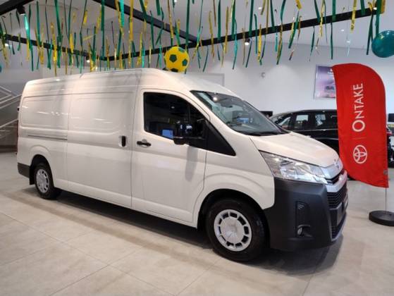 TOYOTA HIACE 2.8 D-4D TURBO DIESEL FURGÃO DX AUTOMÁTICO